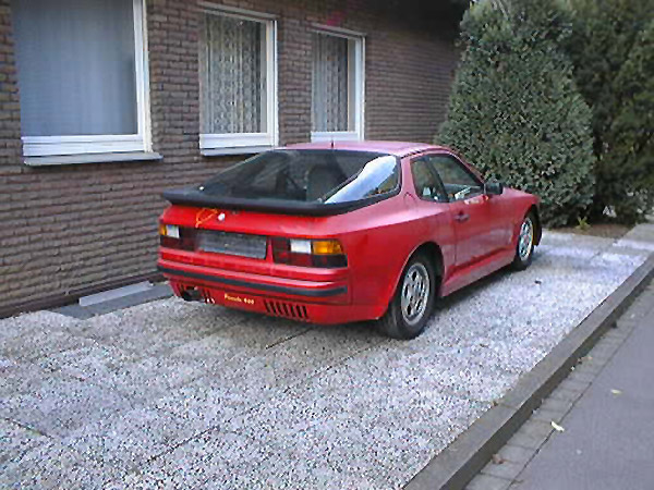 944s